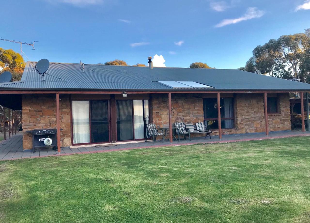 Bee'S Place - 3 Bedroom Home On 10 Acres Of Land With Distant Ocean Views Emu Bay Dış mekan fotoğraf