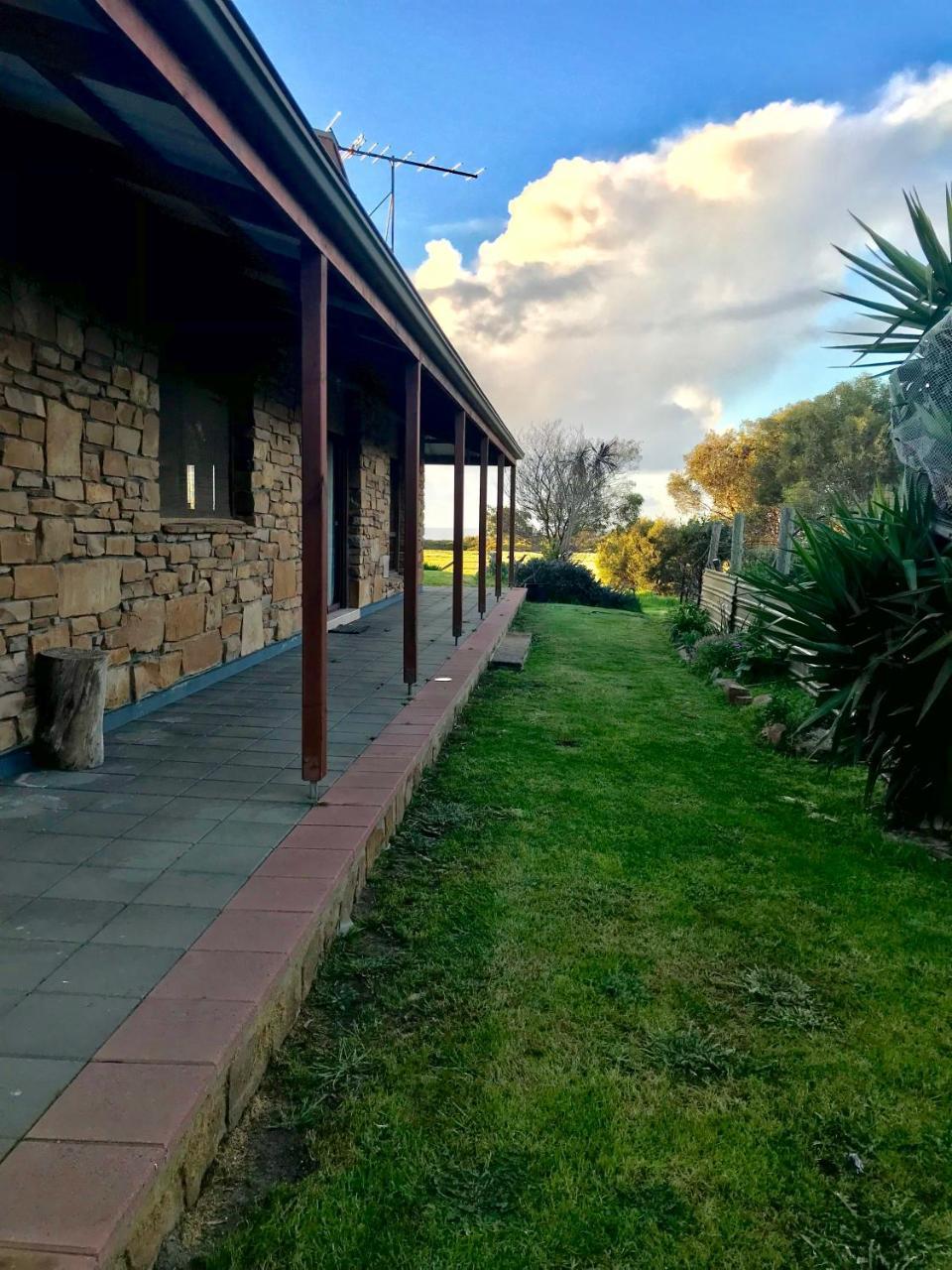 Bee'S Place - 3 Bedroom Home On 10 Acres Of Land With Distant Ocean Views Emu Bay Dış mekan fotoğraf