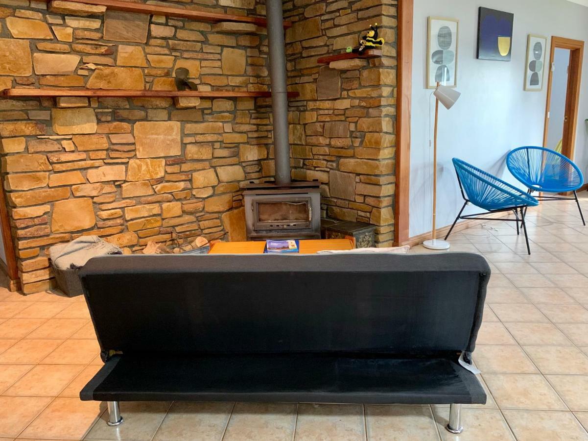 Bee'S Place - 3 Bedroom Home On 10 Acres Of Land With Distant Ocean Views Emu Bay Dış mekan fotoğraf